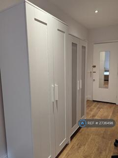Studio to rent, Crouch End, London, N8