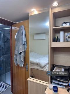 Studio to rent, Blackshaw Road, London, SW17