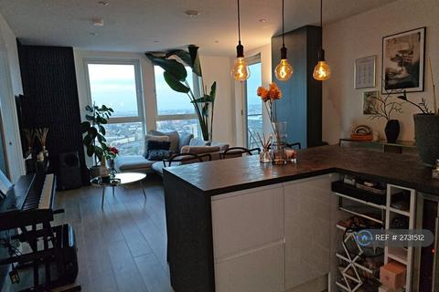 2 bedroom penthouse to rent, Falconbrook Gardens, London, E16