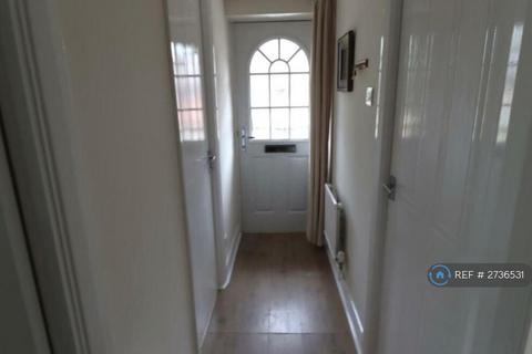 2 bedroom flat to rent, Firbeck Gardens, Crewe, CW2