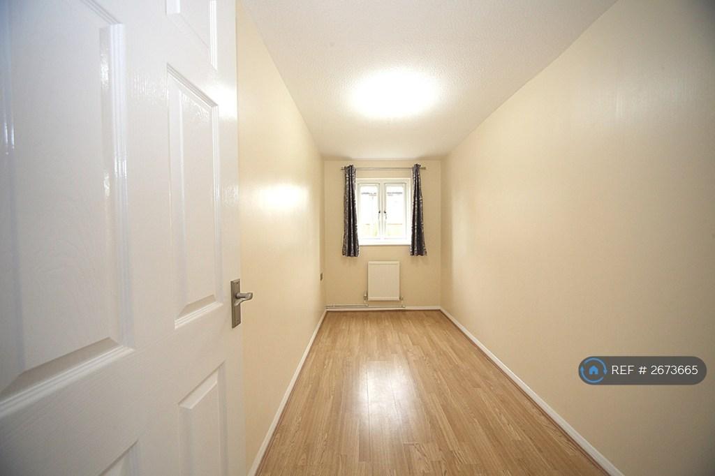 Bedroom 2 - Pic 1