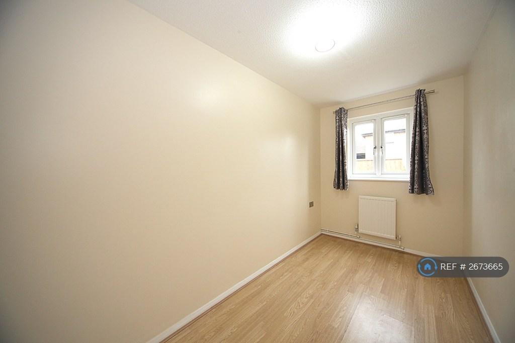 Bedroom 2 - Pic 2