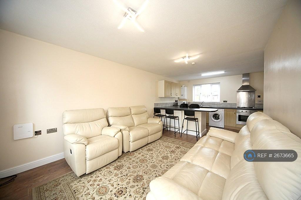Living/Dining - Pic 1