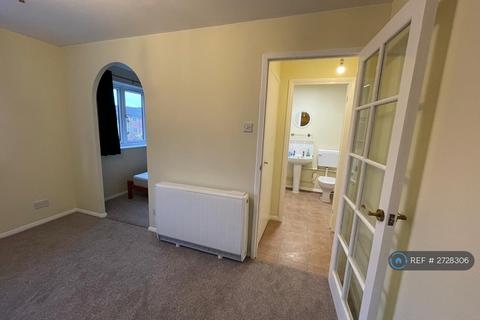 Studio to rent, Dobson House, London, SE14