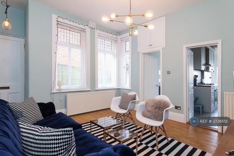 2 bedroom maisonette to rent, Harold Road, London, SE19
