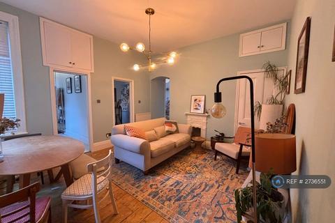 2 bedroom maisonette to rent, Harold Road, London, SE19