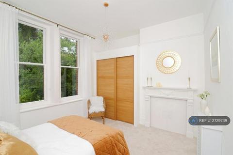 2 bedroom flat to rent, London Road, St. Leonards-On-Sea, TN37