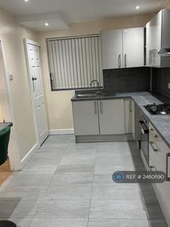3 bedroom semi-detached house to rent - Glenwyn Avenue, Manchester, M9