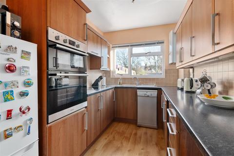 3 bedroom terraced house for sale, Westcroft Gardens, Morden SM4