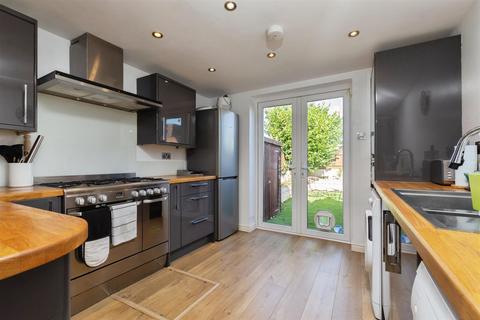 2 bedroom terraced house for sale, Stanley Road, Morden SM4