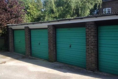 Garage to rent, Old Park Road, Enfield EN2