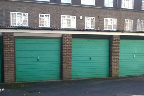 Garage to rent, Old Park Road, Enfield EN2