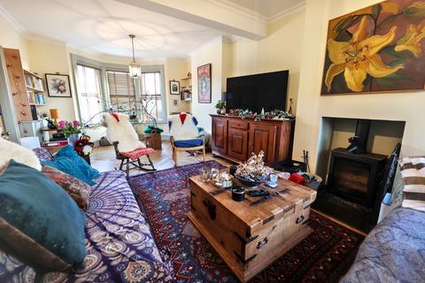 4 bedroom end of terrace house for sale, Holland Road, Clacton-on-sea, CO15 6