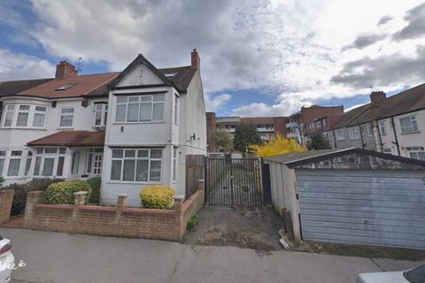 Garage to rent, Grove Road, Thornton Heath CR7