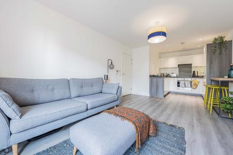1 bedroom apartment to rent, Connersville Way, Croydon, CR0