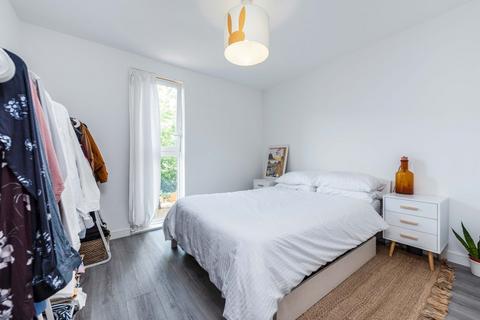 1 bedroom apartment to rent, Connersville Way, Croydon, CR0