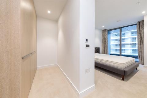 Studio to rent, Park Drive, London