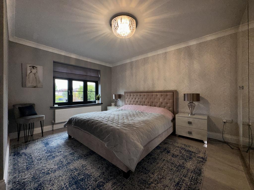 Double Room to Rent in Shared House