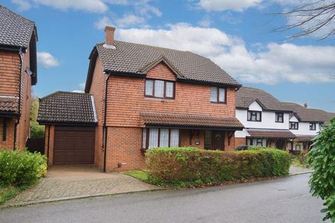 4 bedroom detached house for sale, Raymer Road, Maidstone