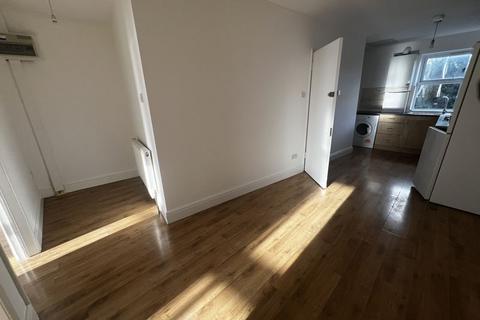 2 bedroom property to rent, Pinner Road, Harrow HA1