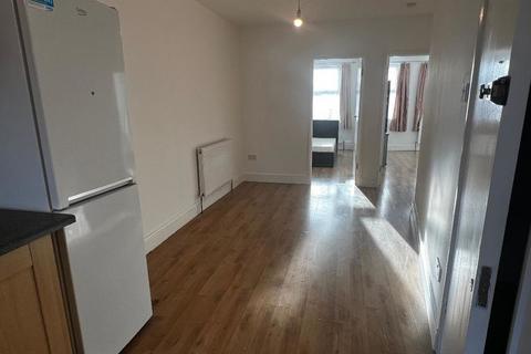 2 bedroom property to rent, Pinner Road, Harrow HA1