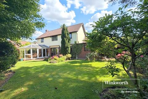 4 bedroom detached house for sale, Cedar Way, Dorset BH22
