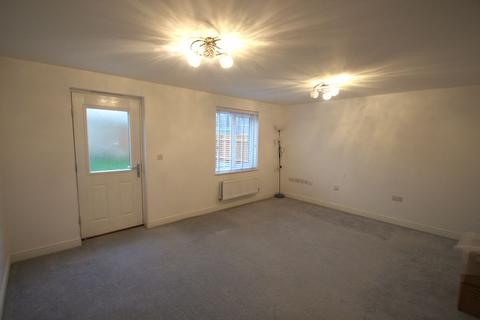 2 bedroom semi-detached house to rent, Christabel Close, Swanscombe DA10