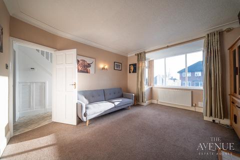 4 bedroom semi-detached house for sale, Brantcliffe Drive, Baildon, West Yorkshire.