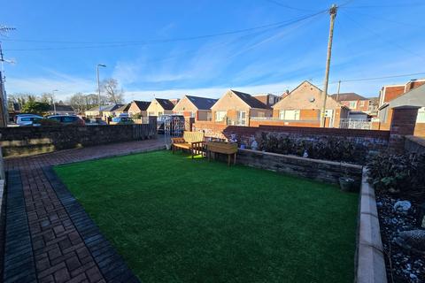 2 bedroom property for sale, Heol Adare, Tondu, CF32