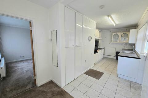 2 bedroom property for sale, Heol Adare, Tondu, CF32