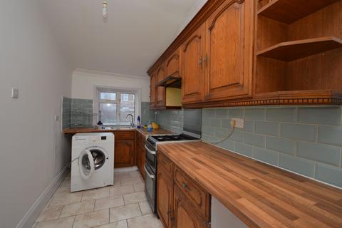 3 bedroom terraced house to rent, Henley Road, Ilford, IG1 2TW