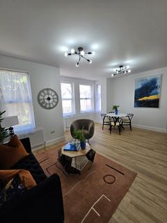 3 bedroom flat to rent, Eagle Road,, Wembley, HA0