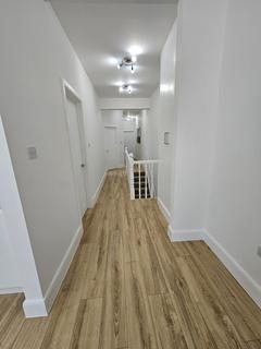 3 bedroom flat to rent, Eagle Road,, Wembley, HA0
