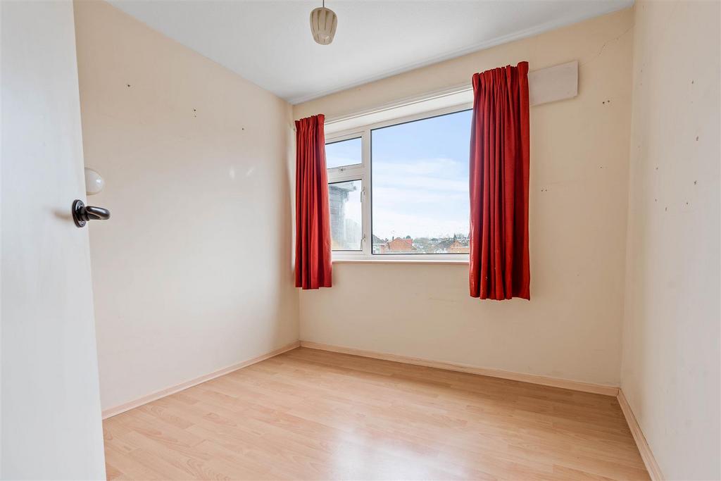 Bedroom 1.jpg