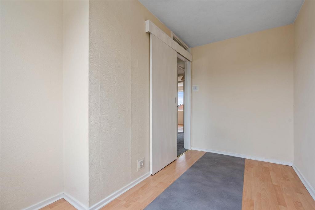 Bedroom 4.jpg