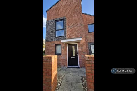 3 bedroom end of terrace house to rent - Garforth Avenue, Manchester, M4