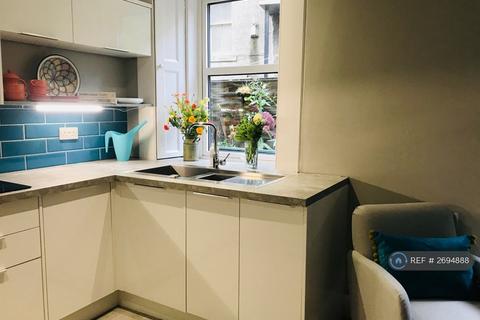 2 bedroom flat to rent, Morton Street, Edinburgh, EH15