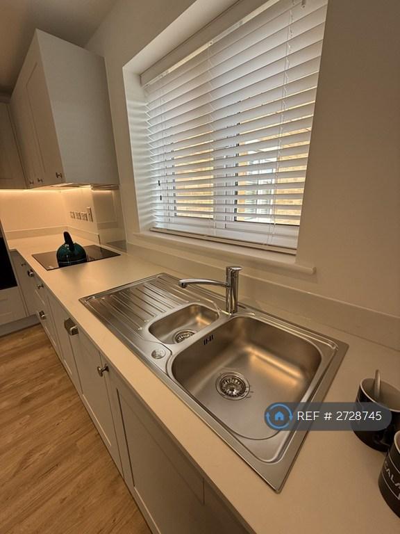 Sink And Drainer