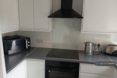 4 bedroom terraced house to rent, Ashton Street, Preston, PR2