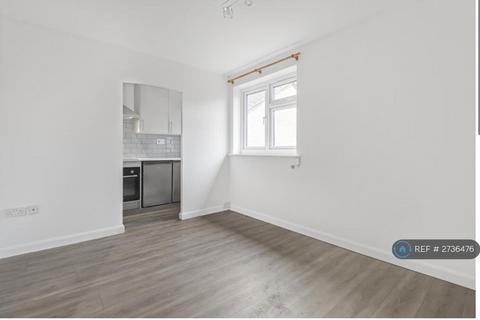 1 bedroom flat to rent, Bader Gardens, Slough, SL1