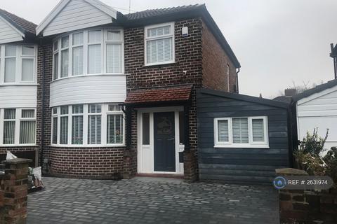 3 bedroom semi-detached house to rent, Hurstville Road, Manchester, M21