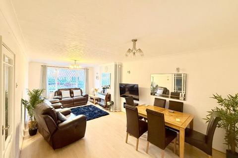 3 bedroom semi-detached house for sale, Ashwell Avenue, Sundon Park, Luton, Bedffordshire, LU3 3AU