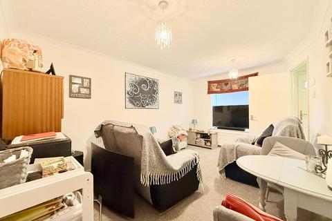 undefined, Cresswell Gardens, Barton Hills, Luton, Bedfordshire, LU3 4EX
