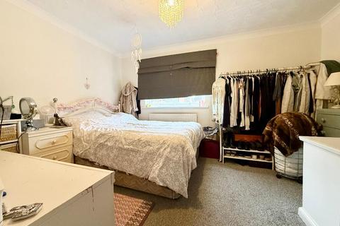 undefined, Cresswell Gardens, Barton Hills, Luton, Bedfordshire, LU3 4EX