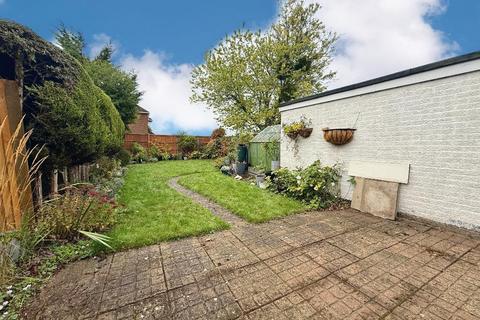 3 bedroom semi-detached house for sale, Turnpike Drive, Warden Hills, Luton, Bedfordshire, LU3 3RE