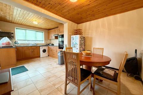 3 bedroom semi-detached house for sale, Ashfield Way, Limbury Mead, Luton, Bedfordshire, LU3 2UN