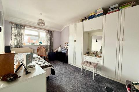 3 bedroom semi-detached house for sale, Ashfield Way, Limbury Mead, Luton, Bedfordshire, LU3 2UN