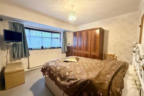 undefined, Arbour Close, Barton Hills, Luton, Bedfordshire, LU3 4AQ