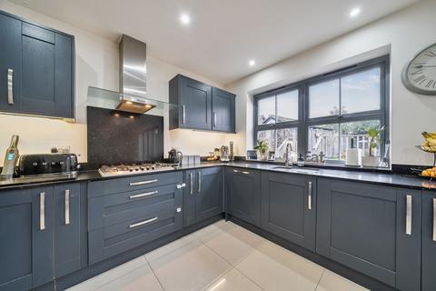 undefined, Spinney Hill, Addlestone, KT15
