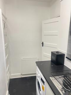 2 bedroom flat to rent, Junction Road, London